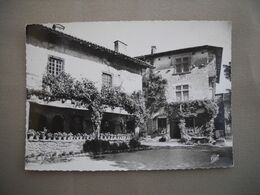 2211  Carte Postale  PEROUGES    Ostellerie   Du Vieux Pérouges   Le Musée Et Sa Galerie Gothique   01 Ain - Pérouges