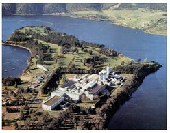 (L 7 A) Australia - TAS - Claremont (near Hobart) Cadbury Chcolate Factory (with Stamp) - Hobart