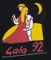 66502- Pin's-Gala 92.danse. - Médias