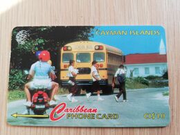 CAYMAN ISLANDS  CI $ 10,-  CAY-163A CONTROL NR 163CCIA  SCHOOL DAY/BUS     Fine Used Card  ** 3115** - Kaaimaneilanden