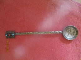 Cuillère Argent Avec Une Pièce Algérienne Rare (budju Env. 1820 -30) - Spoons