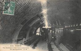 A-20-2272 : PARIS. GARE SOUTERRAINE  DU METRO. - Métro