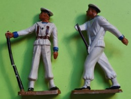 Lot 2 Figurines Soldat Jouet STARLUX - Plastique - MARIN - Porte Drapeau - état D'usage : Cassé- Années 1960 - Starlux