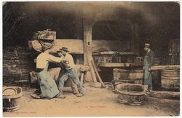 Delcampe - Agriculture : VIGNES : Le Vieux Pressoir : 1908 : ( Carte Vernis Et Colorisée ) - Vieux Métiers - Weinberge