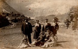 Carte Photo ,famille à Gavarnie En 1929. - Personnes Anonymes