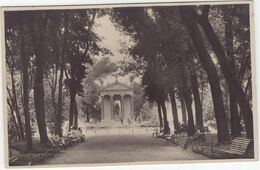 Roma - Villa Borghese. Giardino Dal Lago - Parks & Gärten