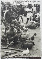 BEOUMI       LE  MARCHE ---- CAGES  A  POULETS   (MISSIONS DES SOEURS  DE LA PROVIDENCE  MAINE ET LOIRE ) - Costa D'Avorio