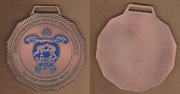 AC - BEACH WRESTLING WORLD CHAMPIONSHIP DALYAN 2017 TURKEY CARETTA - CARETTA MEDAL MEDALLION - Habillement, Souvenirs & Autres