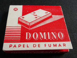 ANTIQUE CIGARETTE ROLLING PAPER DOMINO EARLY 1900 TOBACCIANA COLLECTIBLES 008CC - Other
