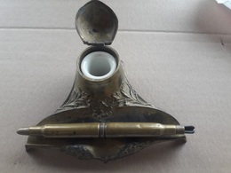 Encrier En Métal Avec Porte Plume également En Metal (laiton) - Inkwells