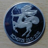 Médaille Sagittaire 23/11  21/12 Avec Pierre Bleue Sur Une Face - Unclassified