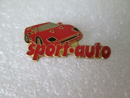 PIN'S    FERRARI  F 40   SPORT AUTO - Ferrari