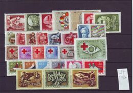 HUNGARY 1957 Full Year 29 Stamps  MNH - Full Years