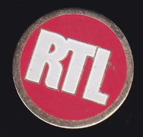 66565- Pin's-RTL Est Une Station De Radio - Médias
