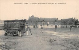 A-20-3198 : MONTOIRE . INTERIEUR DU QUARTIER. COMPAGNIE DE COLOMBOPHILE. COLOMBE. PIGEON VOYAGEUR - Montoire-sur-le-Loir