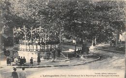 81-LABRUGUIERE- LE BLD DE LA REPUBLIQUE ET LA MUSIQUE D'ARTILLERIE - Labruguière