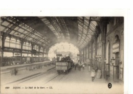 DIJON          //          LE HALL DE LA GARE - Dijon