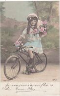 Enfant : Scène : Petite Fillette En Pose : Tenant Des Fleurs Sur Une Bicyclette : Fashion Mode - Colorisée - - Scènes & Paysages