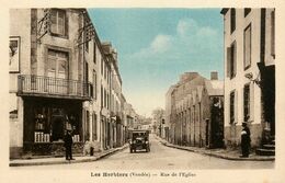 Les Herbiers * Rue De L'église * Automobile Ancienne - Les Herbiers