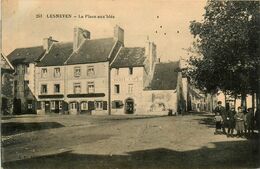 Lesneven * La Place Aux Blés * Débit De Tabac Café - Lesneven