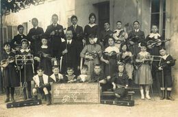 Courbevoie * Carte Photo 1913 * Cour De Violon Dirigé Par P. VAUDEVILLE * Musique * Photographe Vandenborre - Courbevoie