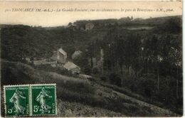 CPA - 49 - THOUARCE - VUE SUR LA GRANDE FONTAINE A PARTIR DES COTEAUX VERS LA GARE DE BONEZEAUX - Thouarce