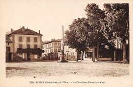 Blesle         43      Place Saint Pierre      (voir Scan) - Blesle