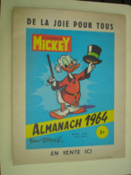 RARE !! AFFICHETTE CARTON " JOURNAL DE MICKEY " - ALMANACH 1964 - " EN VENTE ICI " ( WALT DISNEY PICSOU ) - TRES DECO !! - Posters