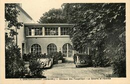 Châteaubriant * Clinique Des Fougerays * La Galerie Et L'entrée * Voiture Automobile Ancienne - Châteaubriant