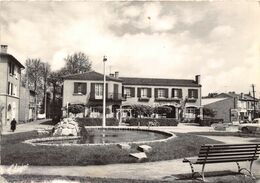 16-CHABANAIS-LE JARDIN PUBLIC ET L'HÔTEL DE LA CROIX BLANCHE - Autres & Non Classés