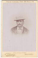 Photographie Originale : C. D. V. : Homme : Portrait : Moustache - Chapeau : Photo . E. CHESNAY - Dijon - Old (before 1900)