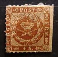 DANMARK DANEMARK 1858, Yvert 10, 4 S Brun Jaune PERCÉ EN LIGNES,  Neuf (*), BTB  Cote 145 Euros - Unused Stamps