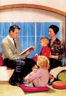 Famille Parfaite Des Années 1950 - 1960, Fillette, Garçon, Jouets -Perfect Family Of The 1950s - 1960, Girl, Little Boy - Mode