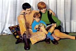 Famille Parfaite Des Années 1950 - 1960, Fillette, Garçon, Jouets -Perfect Family Of The 1950s - 1960, Girl, Little Boy - Mode