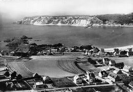 22-ERQUY-PLAGE LES FALAISES ET LE PORT VUE DU CIEL - Erquy