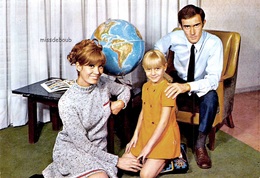 Famille Parfaite Des Années 1950 - 1960, Fillette, Garçon, Jouets -Perfect Family Of The 1950s - 1960, Girl, Little Boy - Mode