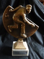 Trophée Bouliste - Pétanque Ou Lyonnaise - Réveil Sportif St. Isidore - St. Laurent Gare - Et Plaque 1993 - Petanque