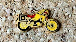 Pin's MOTO - Moto TT à Identifier - EMAIL Doré - Fabricant ASIE - Motorbikes