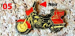 Pin's MOTO - HARLEY DAVIDSON - N° 05N Pare-brise Noir - Verni époxy - Fabricant Inconnu - Motorbikes