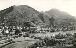 DIGNE - Le Grand Pont Sur La Bléone, Le Lycée Et Le Sommet Du Cousson - Digne