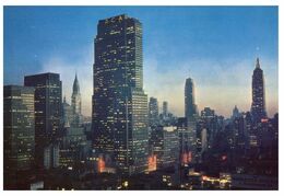 (N 35 B) USA - New York City & Manhatan At Nightfall - Chrysler Building
