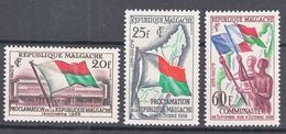 Madagascar 1959 Yvert#338-340 Mint Hinged - Unused Stamps