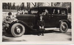 Photo Famille Avec Voiture  Format 11/6 - Automobile