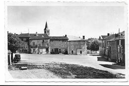 69 - JULIENAS - LA MAIRIE - LA PLACE DU MARCHE - Julienas