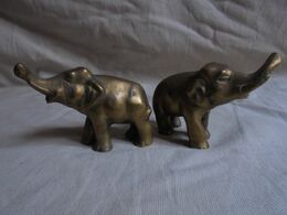 Vintage - Couple D'éléphants En Métal Made In Hong Kong - Tiere