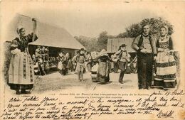 Pont L'abbé * Jeune Fille Remportant Le Prix De La Gavotte Dansée En L'honneur Des Mariés * Coiffe - Pont L'Abbe