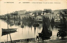 Audierne * L'heure Des Fumées * Le Port Au Matin * Contre Jour - Audierne