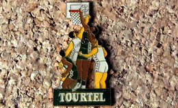 Pin's BASKET - Publicitaire Bière TOURTEL - Verni époxy - Fabricant FORMULA PARIS - Basketball