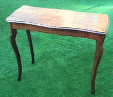 Table Console Ancienne Quatre Faces Plateau Chêne Reposant Sur 4 Pieds Galbés - Autres & Non Classés