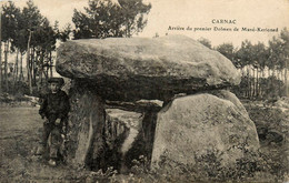 Carnac * Arrière Du Premier Dolmen De Mané Kerioned * Thème Menhir Mégalithe Monolithe - Carnac